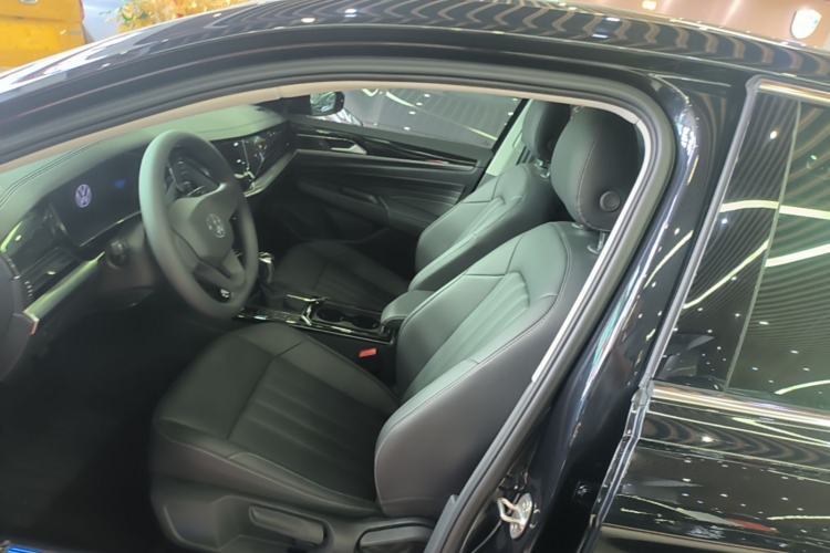 Used Volkswagen Passat New Energy 2022 430 PHEV Hybrid Business Edition Left Front Seat