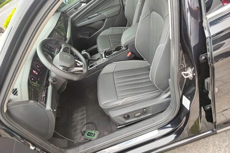 Used Volkswagen Passat New Energy 2022 430 PHEV Hybrid Elite Edition Left Front Seat