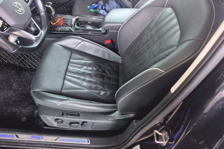 Used Volkswagen Passat New Energy 2022 430 PHEV Hybrid Luxury Edition Left Front Seat