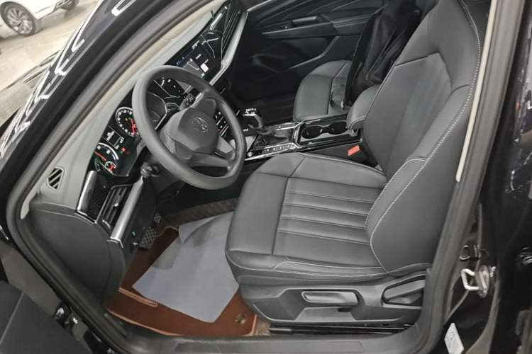Used Volkswagen Passat New Energy 2022 430 PHEV Hybrid Business Edition Left Front Seat