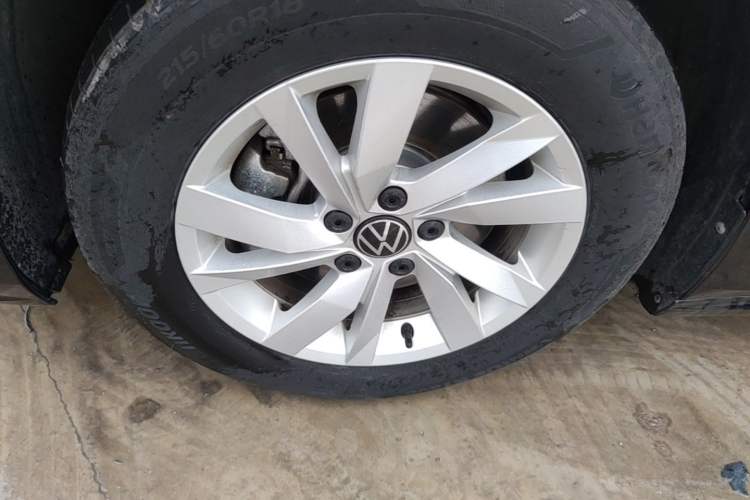 Used Volkswagen Passat New Energy 2022 430 PHEV Hybrid Business Edition Left Front Wheel Hub
