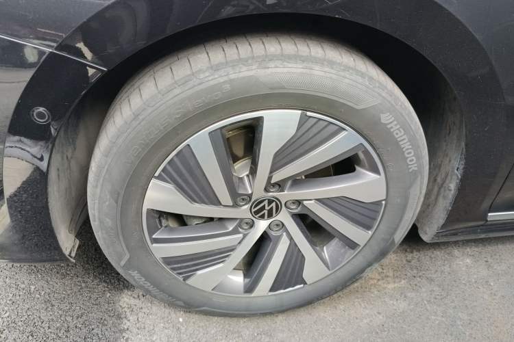 Used Volkswagen Passat New Energy 2022 430 PHEV Hybrid Luxury Edition Left Front Wheel Hub