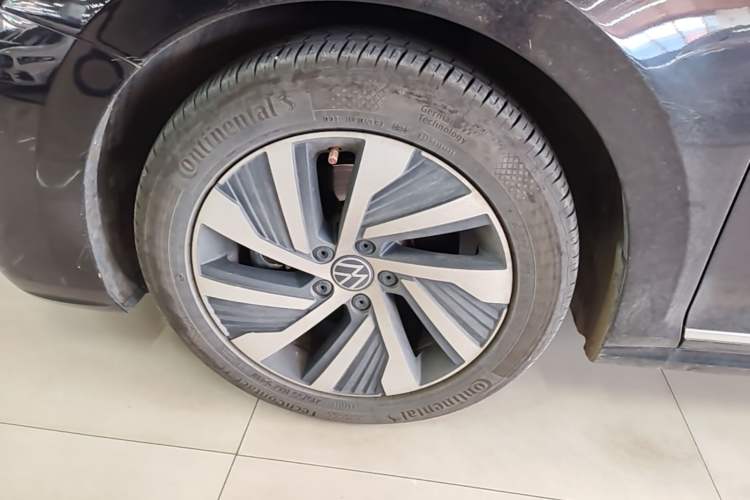 Used Volkswagen Passat New Energy 2022 430 PHEV Hybrid Elite Edition Left Front Wheel Hub