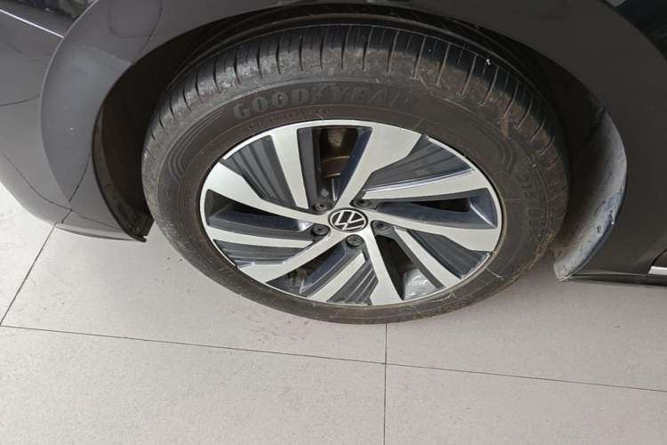 Used Volkswagen Passat New Energy 2022 430 PHEV Hybrid Elite Edition Left Front Wheel Hub