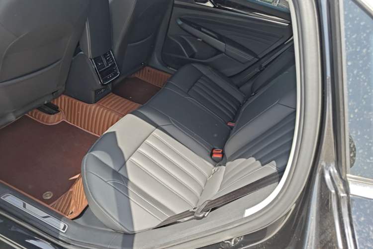Used Volkswagen Passat New Energy 2022 430 PHEV Hybrid Business Edition Left Rear Seat