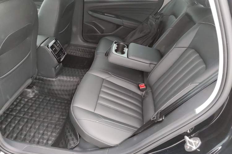 Used Volkswagen Passat New Energy 2022 430 PHEV Hybrid Business Edition Left Rear Seat