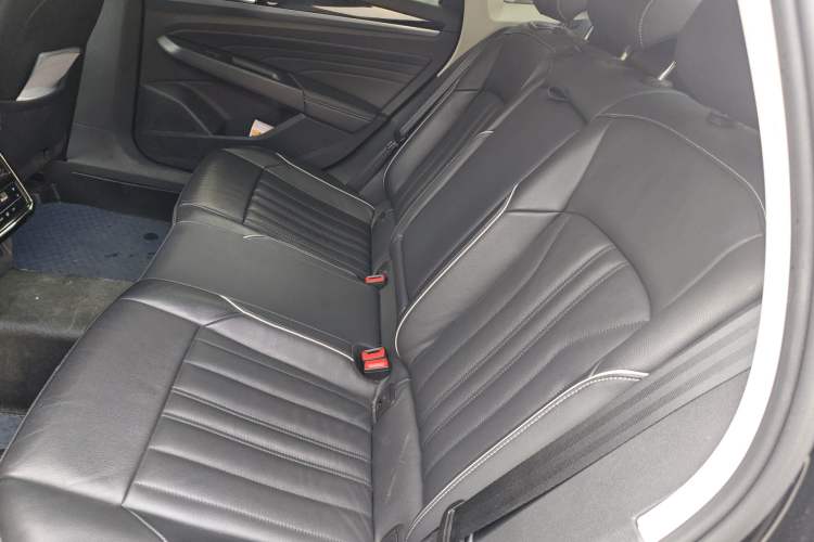 Used Volkswagen Passat New Energy 2022 430 PHEV Hybrid Elite Edition Left Rear Seat