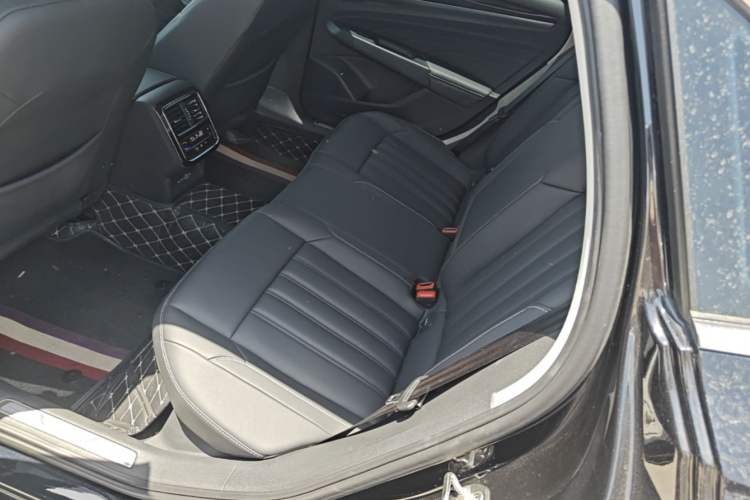 Used Volkswagen Passat New Energy 2022 430 PHEV Hybrid Business Edition Left Rear Seat