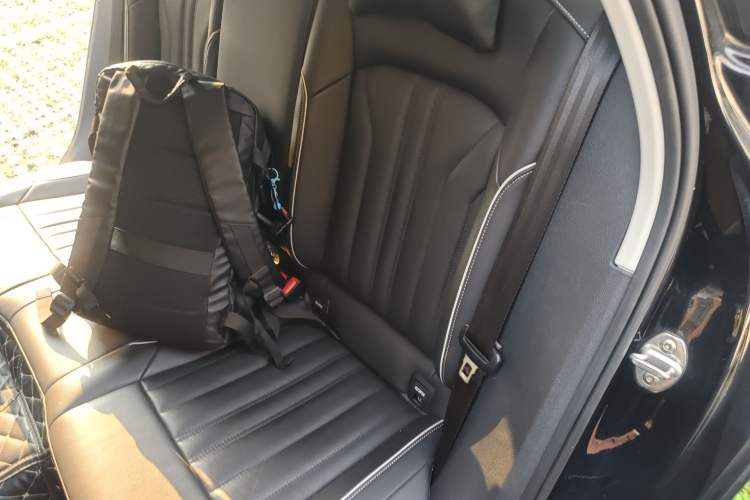 Used Volkswagen Passat New Energy 2022 Revised Version 430 PHEV Hybrid Elite Edition Left Rear Seat