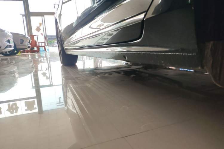Used Volkswagen Passat New Energy 2022 430 PHEV Hybrid Elite Edition Left Side Sill