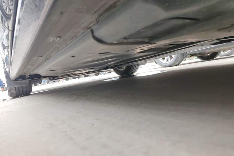 Used Volkswagen Passat New Energy 2022 430 PHEV Hybrid Business Edition Left Side Sill