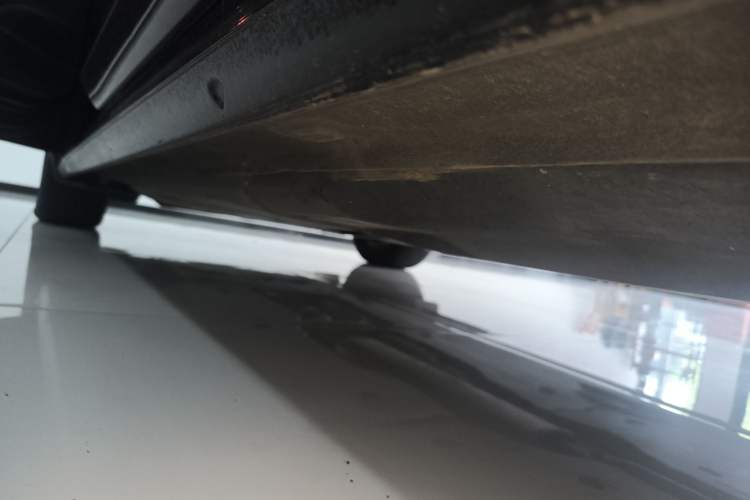Used Volkswagen Passat New Energy 2022 430 PHEV Hybrid Elite Edition Left Side Sill