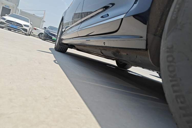Used Volkswagen Passat New Energy 2022 430 PHEV Hybrid Business Edition Left Side Sill