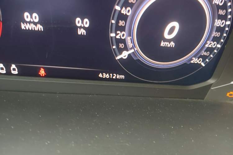 Used Volkswagen Passat New Energy 2022 430 PHEV Hybrid Luxury Edition Odometer Close Up