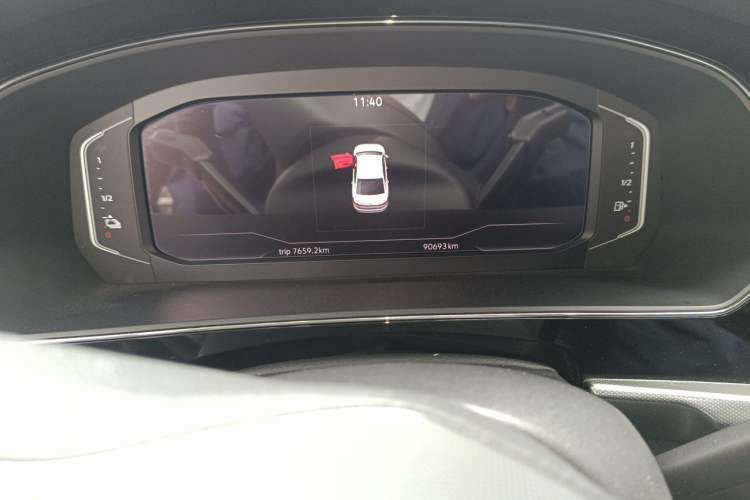 Used Volkswagen Passat New Energy 2022 430 PHEV Hybrid Luxury Edition Odometer Close Up