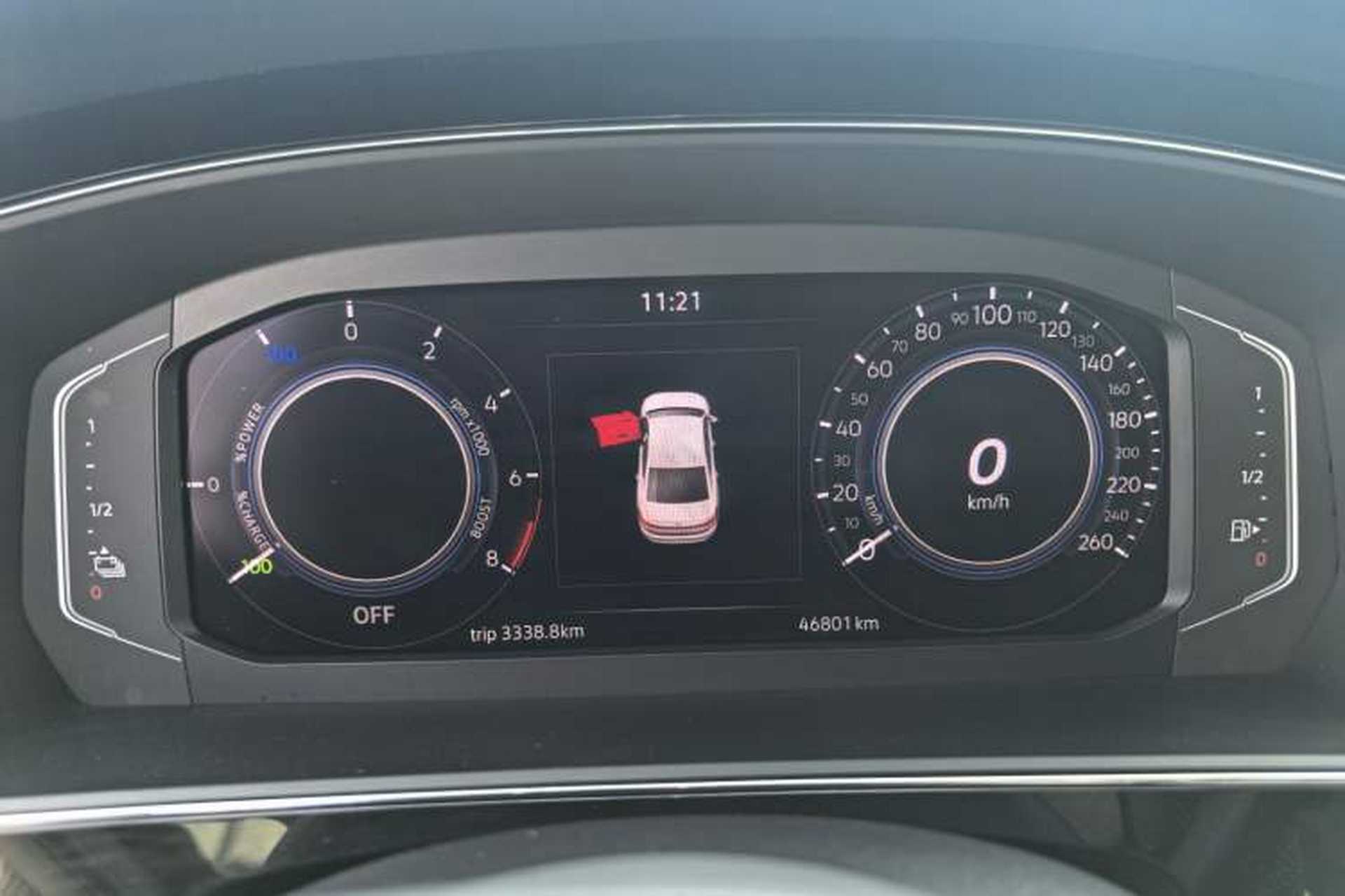 Used Volkswagen Passat New Energy 2022 430 PHEV Hybrid Luxury Edition Odometer Close Up