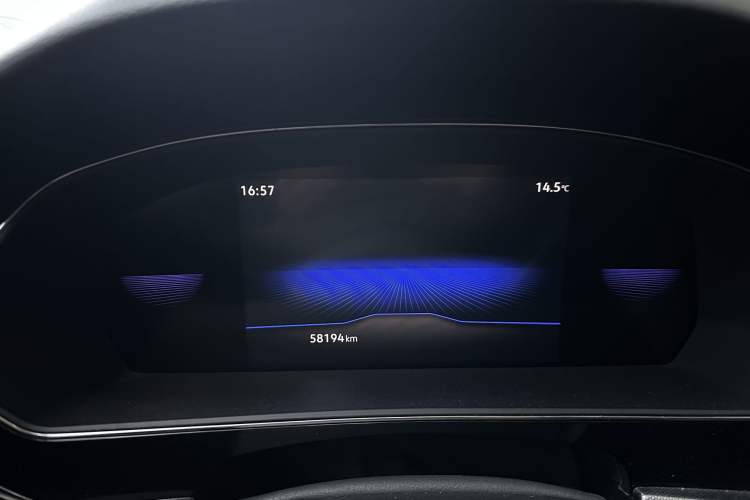 Used Volkswagen Passat New Energy 2022 430 PHEV Hybrid Business Edition Odometer Close Up