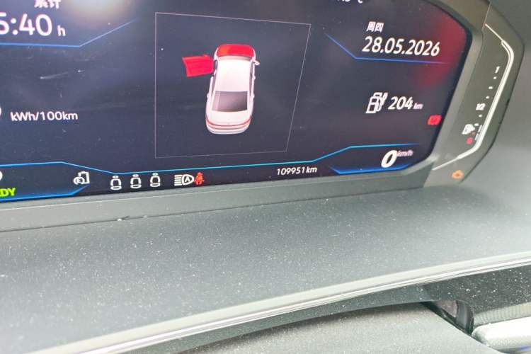 Used Volkswagen Passat New Energy 2022 430 PHEV Hybrid Luxury Edition Odometer Close Up