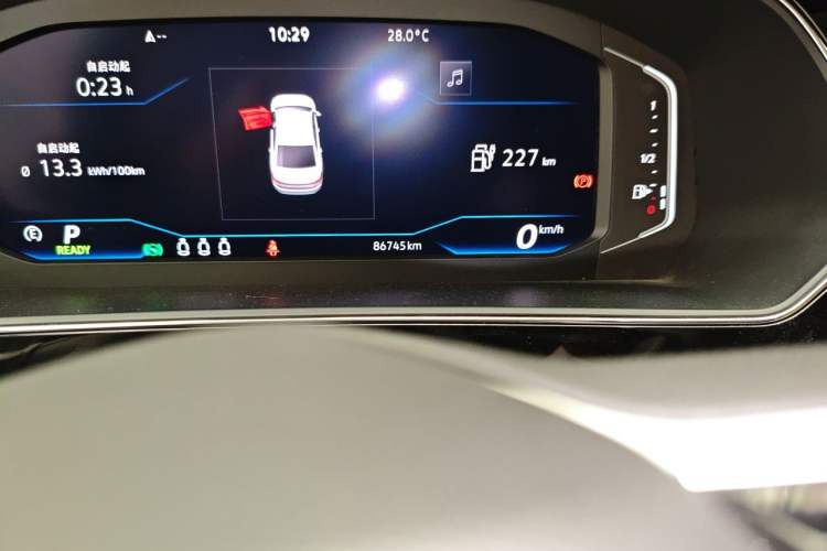 Used Volkswagen Passat New Energy 2022 430 PHEV Hybrid Luxury Edition Odometer Close Up