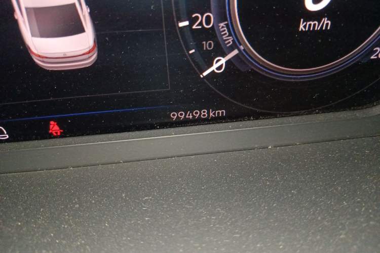 Used Volkswagen Passat New Energy 2022 430 PHEV Hybrid Luxury Edition Odometer Close Up