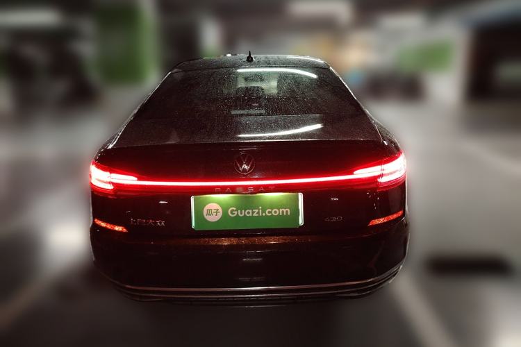 Used Volkswagen Passat New Energy 2022 430 PHEV Hybrid Luxury Edition Rear