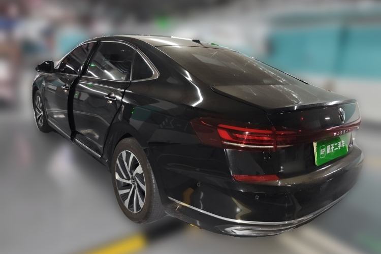 Used Volkswagen Passat New Energy 2022 430 PHEV Hybrid Luxury Edition Rear Left 45 Deg