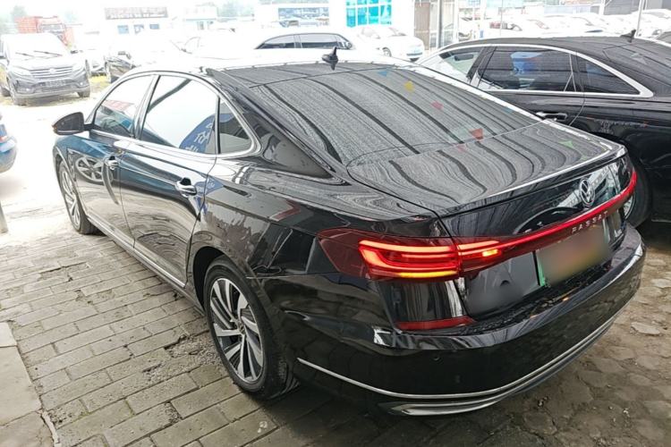 Used Volkswagen Passat New Energy 2022 430 PHEV Hybrid Luxury Edition Rear Left 45 Deg