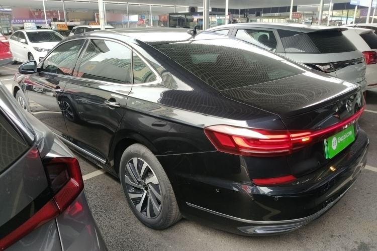 Used Volkswagen Passat New Energy 2022 430 PHEV Hybrid Luxury Edition Rear Left 45 Deg