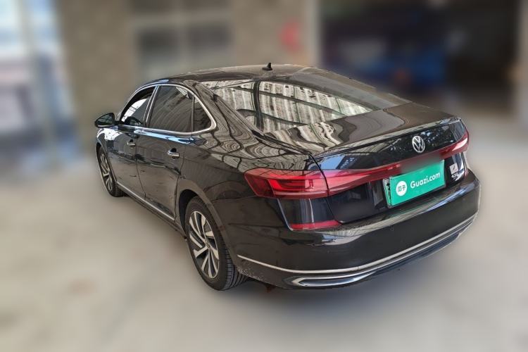 Used Volkswagen Passat New Energy 2022 430 PHEV Hybrid Luxury Edition Rear Left 45 Deg