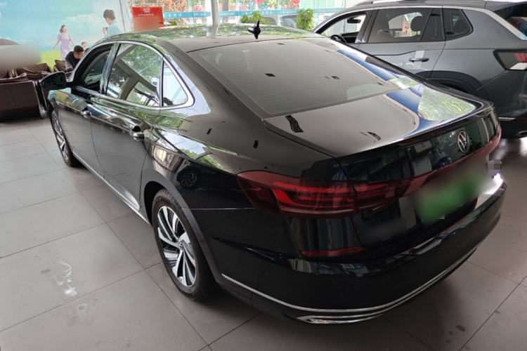 Used Volkswagen Passat New Energy 2022 430 PHEV Hybrid Elite Edition Rear Left 45 Deg