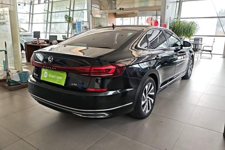 Used Volkswagen Passat New Energy 2022 430 PHEV Hybrid Elite Edition Rear Right 45 Deg