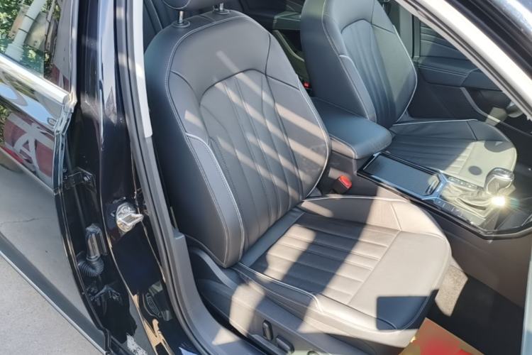 Used Volkswagen Passat New Energy 2022 430 PHEV Hybrid Elite Edition Right Front Seat