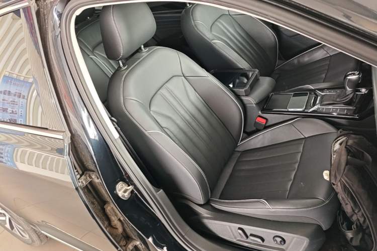 Used Volkswagen Passat New Energy 2022 Revised Version 430 PHEV Hybrid Elite Edition Right Front Seat