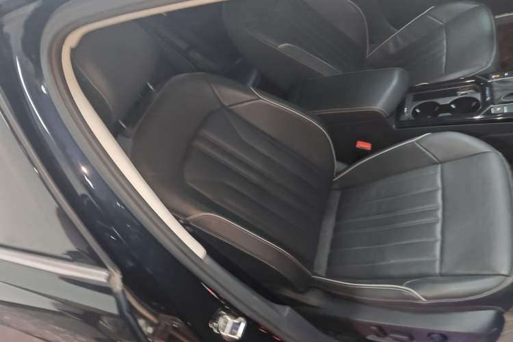 Used Volkswagen Passat New Energy 2022 Revised Version 430 PHEV Hybrid Elite Edition Right Front Seat