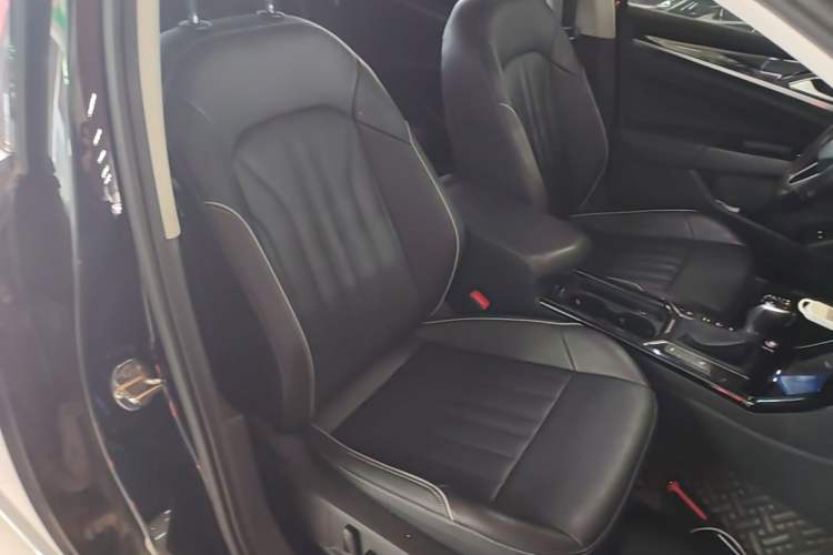 Used Volkswagen Passat New Energy 2022 430 PHEV Hybrid Elite Edition Right Front Seat