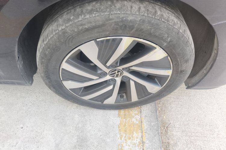 Used Volkswagen Passat New Energy 2022 430 PHEV Hybrid Luxury Edition Right Front Wheel Hub