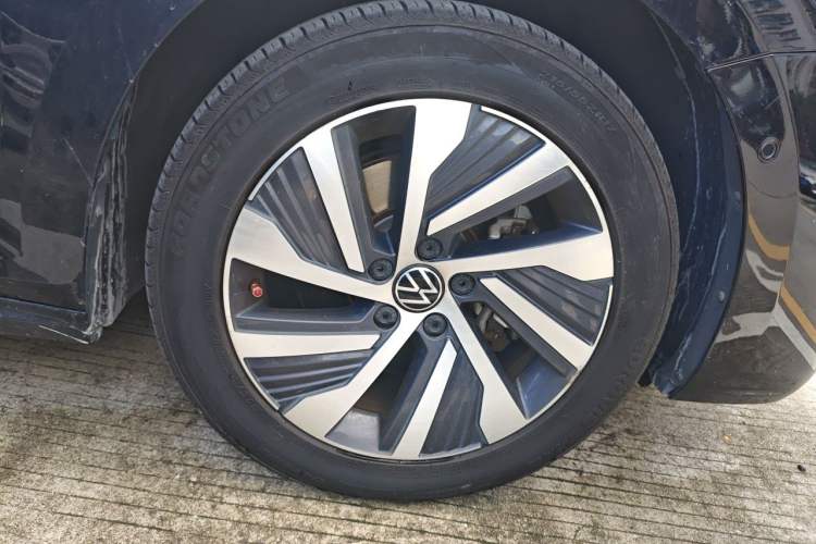 Used Volkswagen Passat New Energy 2022 430 PHEV Hybrid Luxury Edition Right Front Wheel Hub