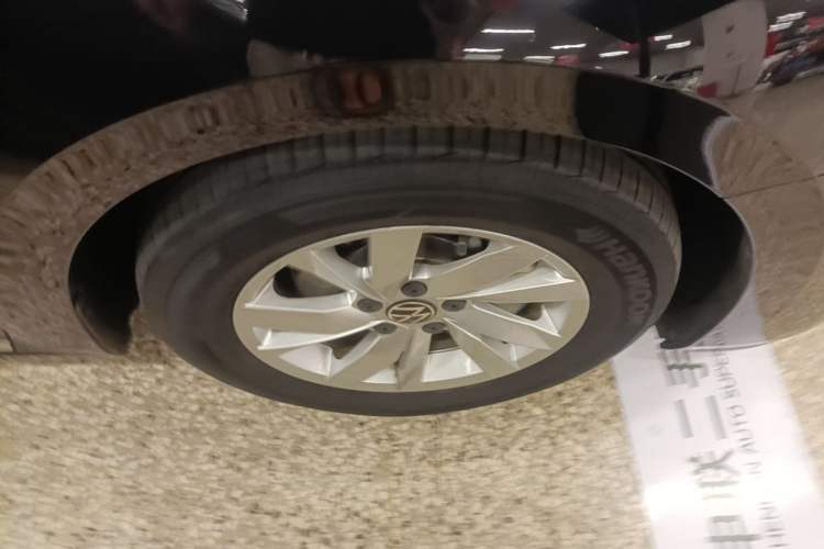 Used Volkswagen Passat New Energy 2022 430 PHEV Hybrid Business Edition Right Front Wheel Hub