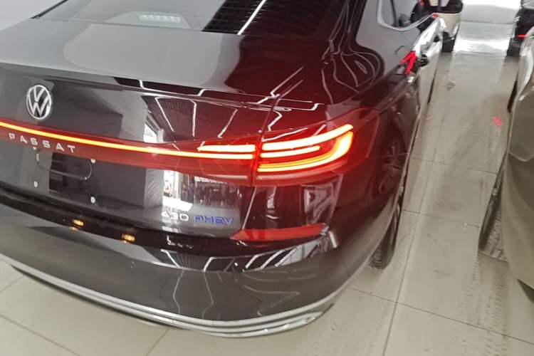 Used Volkswagen Passat New Energy 2022 Revised Version 430 PHEV Hybrid Elite Edition Right Rear Taillight
