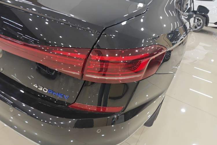 Used Volkswagen Passat New Energy 2022 Revised Version 430 PHEV Hybrid Elite Edition Right Rear Taillight