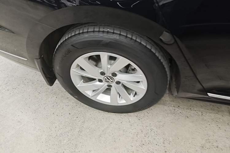 Used Volkswagen Passat New Energy 2022 430 PHEV Hybrid Business Edition Right Rear Wheel Hub