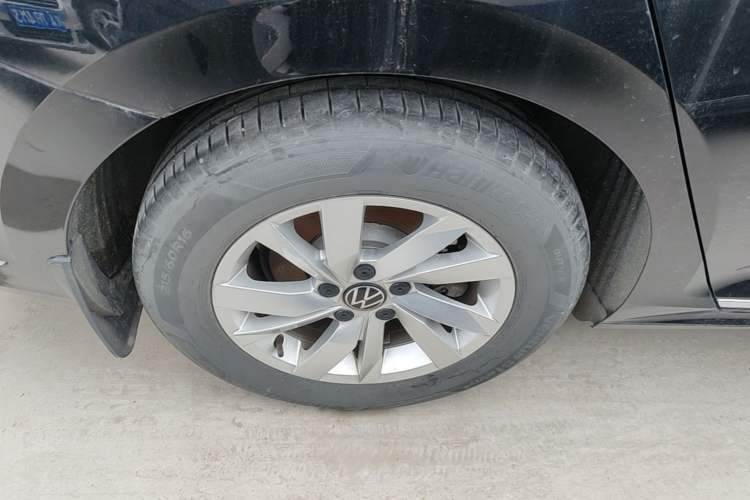 Used Volkswagen Passat New Energy 2022 430 PHEV Hybrid Business Edition Right Rear Wheel Hub