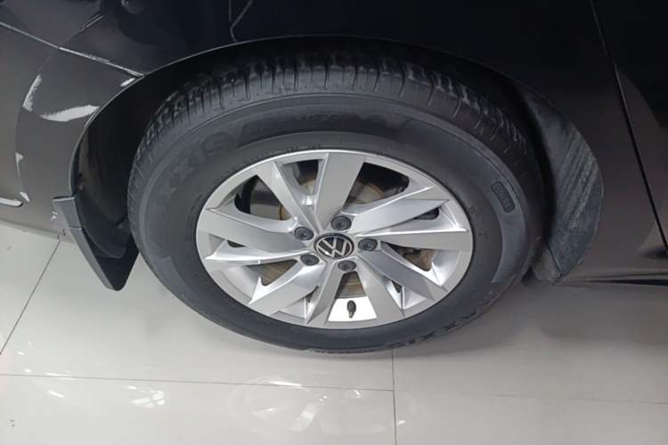 Used Volkswagen Passat New Energy 2022 430 PHEV Hybrid Business Edition Right Rear Wheel Hub