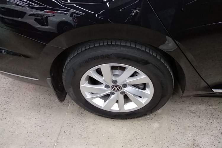 Used Volkswagen Passat New Energy 2022 430 PHEV Hybrid Business Edition Right Rear Wheel Hub