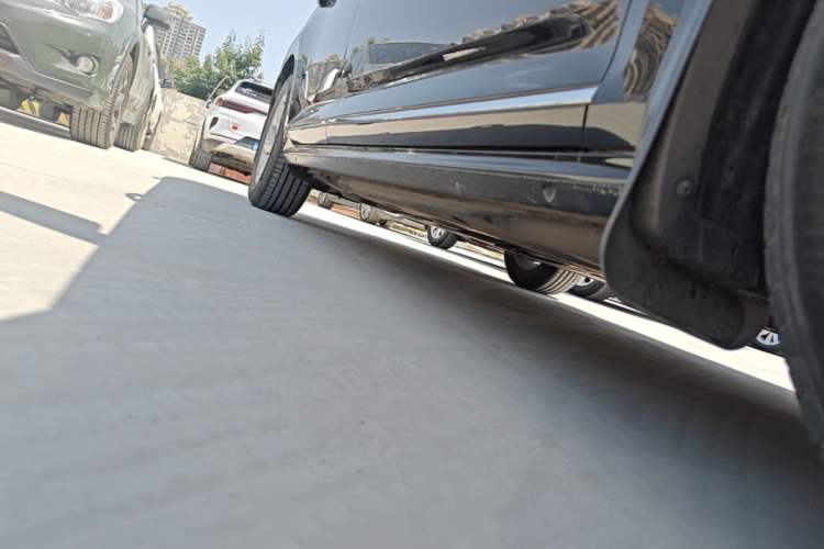 Used Volkswagen Passat New Energy 2022 430 PHEV Hybrid Business Edition Right Side Sill