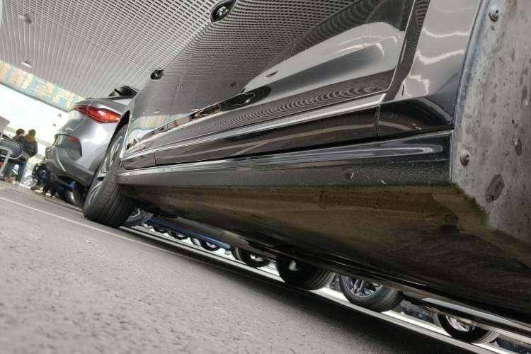 Used Volkswagen Passat New Energy 2022 430 PHEV Hybrid Luxury Edition Right Side Sill