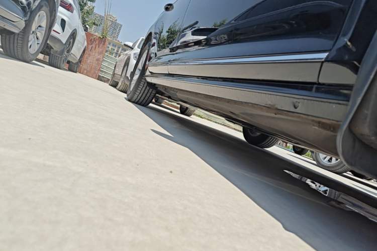 Used Volkswagen Passat New Energy 2022 430 PHEV Hybrid Business Edition Right Side Sill