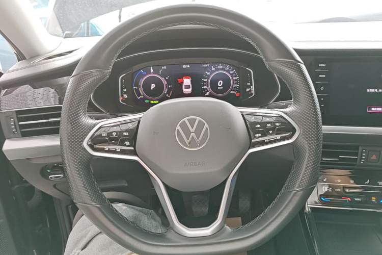 Used Volkswagen Passat New Energy 2022 430 PHEV Hybrid Luxury Edition Steering Wheel