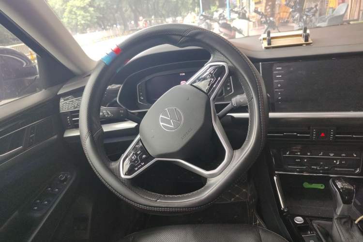 Used Volkswagen Passat New Energy 2022 430 PHEV Hybrid Luxury Edition Steering Wheel