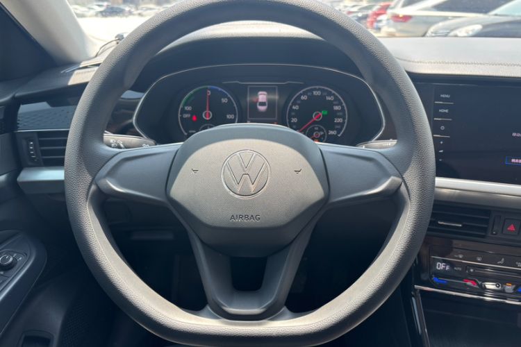 Used Volkswagen Passat New Energy 2022 430 PHEV Hybrid Business Edition Steering Wheel